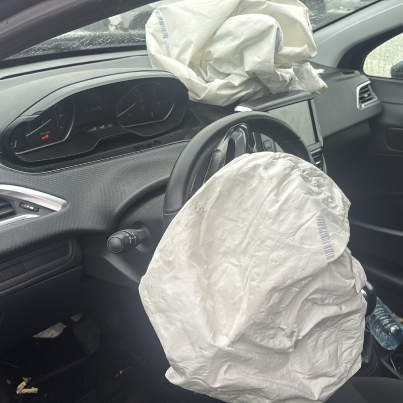 PEUGEOT 208 1 PHASE 2 1.2 VTI - 12V Photo n°11