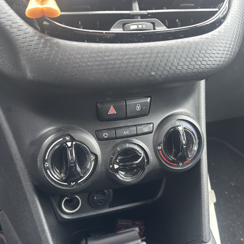 PEUGEOT 208 1 PHASE 2 1.2 VTI - 12V Photo n°17