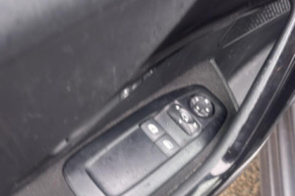 PEUGEOT 208 1 PHASE 2 1.2 VTI - 12V