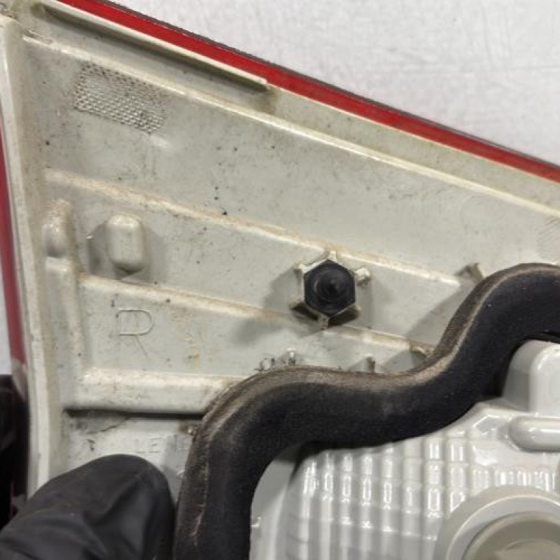 Feu arriere secondaire droit (feux) FORD KUGA 2 Photo n°5