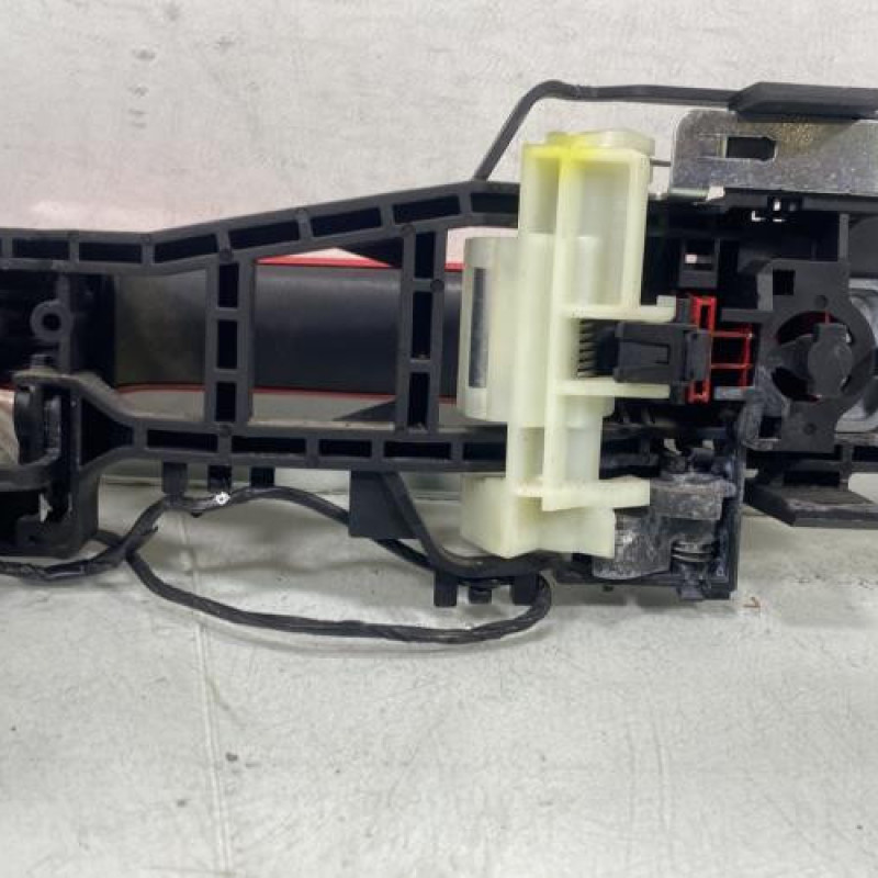 Poignee porte arriere droit FORD KUGA 2 Photo n°5