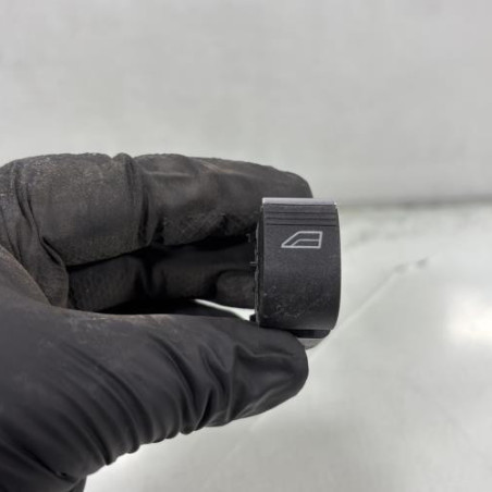 Interrupteur de leve vitre arriere droit FORD KUGA 2