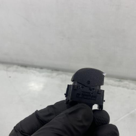 Interrupteur de leve vitre arriere gauche FORD KUGA 2