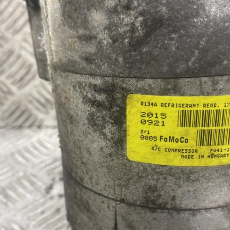 Compresseur clim FORD KUGA 2 Photo n°3