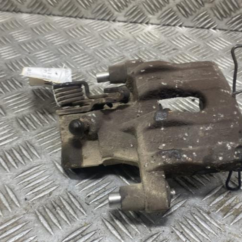 Etrier arriere droit (freinage) FORD KUGA 2 Photo n°1