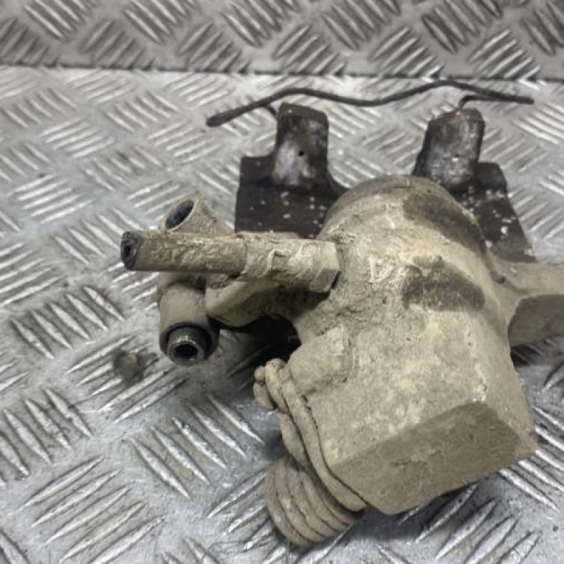 Etrier arriere gauche (freinage) FORD KUGA 2 Photo n°4