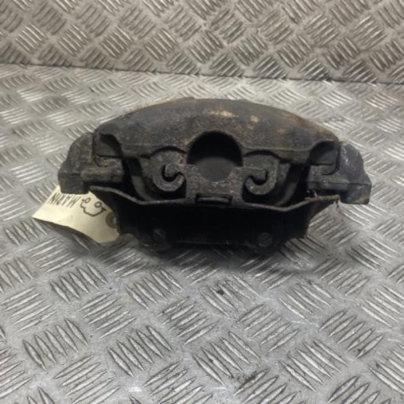 Etrier avant gauche (freinage) FORD KUGA 2 Photo n°1