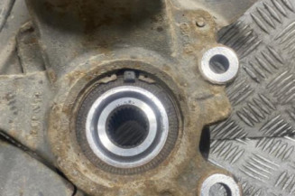 Pivot de moyeu avant gauche FORD KUGA 2