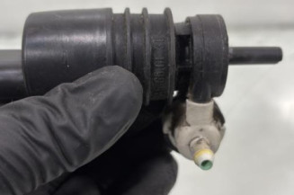 Pompe lave glace avant FORD KUGA 2