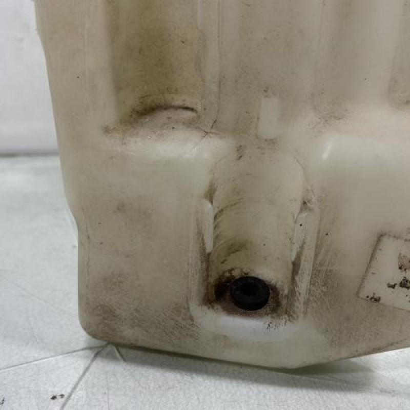 Vase de lave glace FORD KUGA 2 Photo n°2