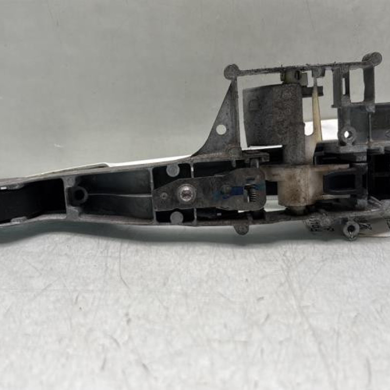 Poignee porte avant droit PEUGEOT 208 1 Photo n°2