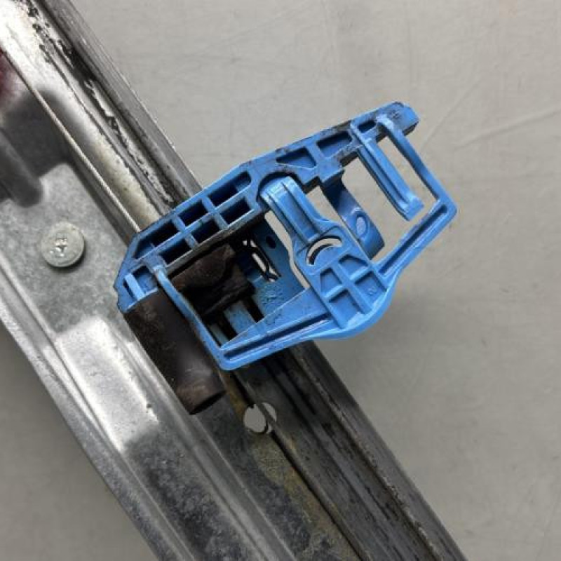 Leve vitre electrique avant droit PEUGEOT 208 1 Photo n°4