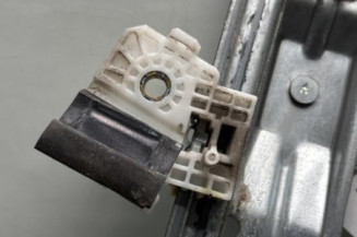 Leve vitre electrique avant droit PEUGEOT 208 1