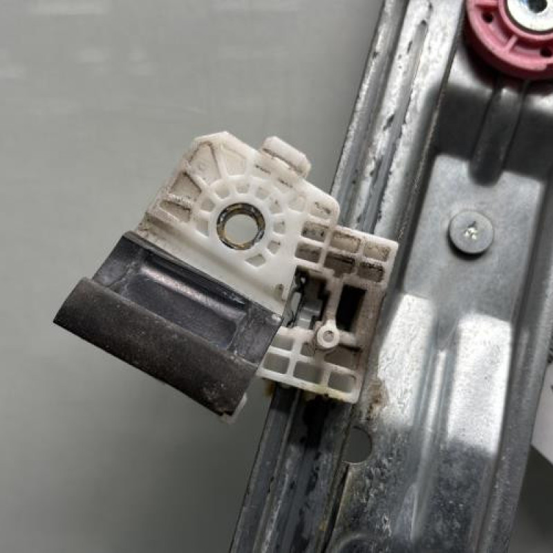 Leve vitre electrique avant droit PEUGEOT 208 1 Photo n°5