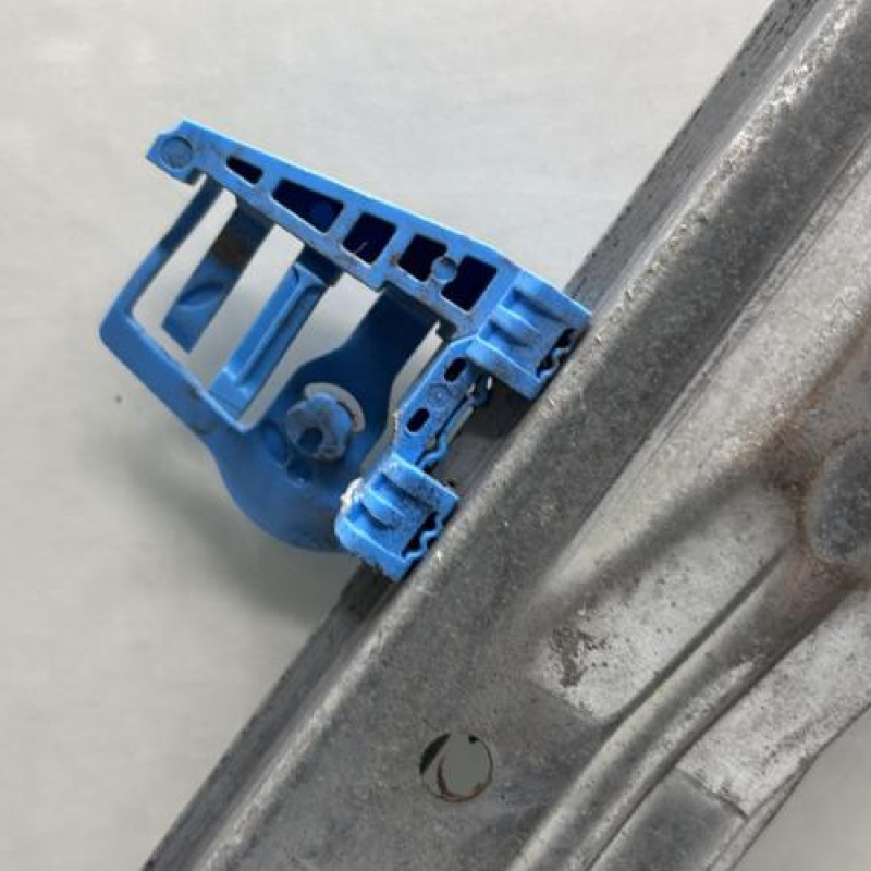 Leve vitre electrique avant droit PEUGEOT 208 1 Photo n°10