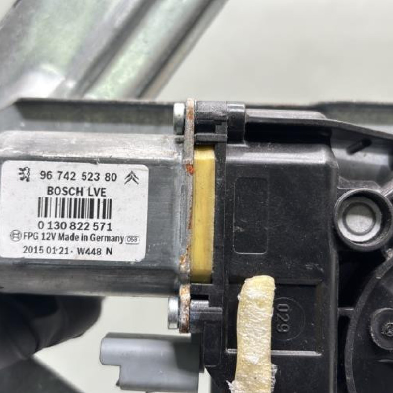 Leve vitre electrique avant droit PEUGEOT 208 1 Photo n°11