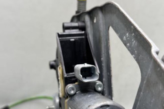 Leve vitre electrique avant droit PEUGEOT 208 1