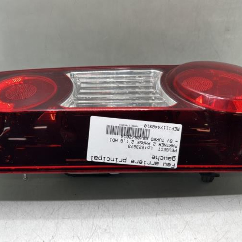 Feu arriere principal gauche (feux) PEUGEOT PARTNER 2 Photo n°1