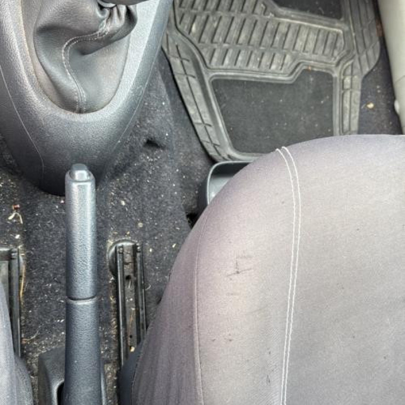 Feu arriere principal gauche (feux) RENAULT CLIO 2 Photo n°20