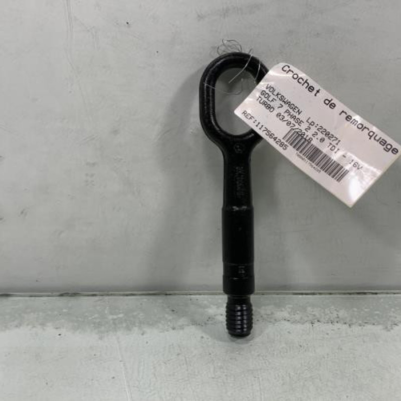 Crochet de remorquage VOLKSWAGEN GOLF 7 Photo n°1