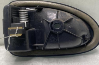 Poignee interieur arriere droit RENAULT CLIO 2