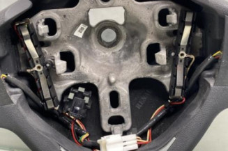 Volant RENAULT CLIO 4