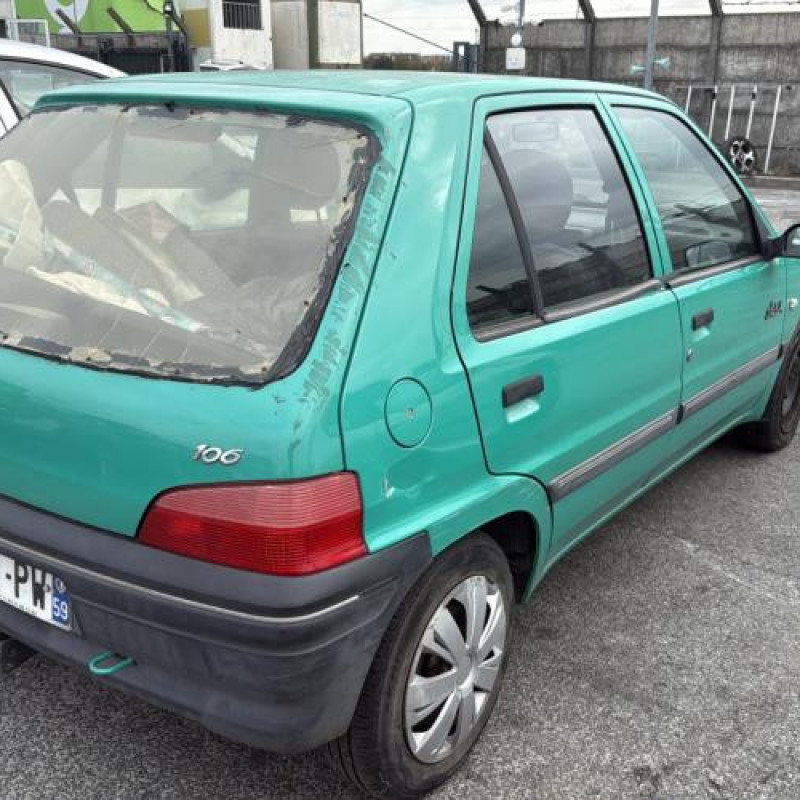 Poignee porte avant gauche PEUGEOT 106 Photo n°7