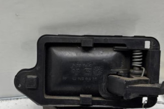 Poignee interieur avant gauche PEUGEOT 106