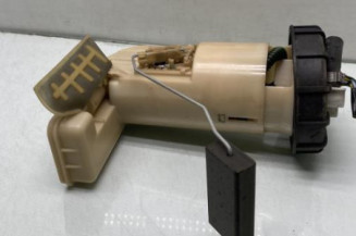 Pompe à carburant PEUGEOT 106