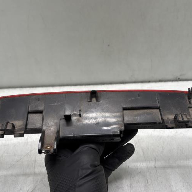 Feu arriere stop central PEUGEOT 206 Photo n°2