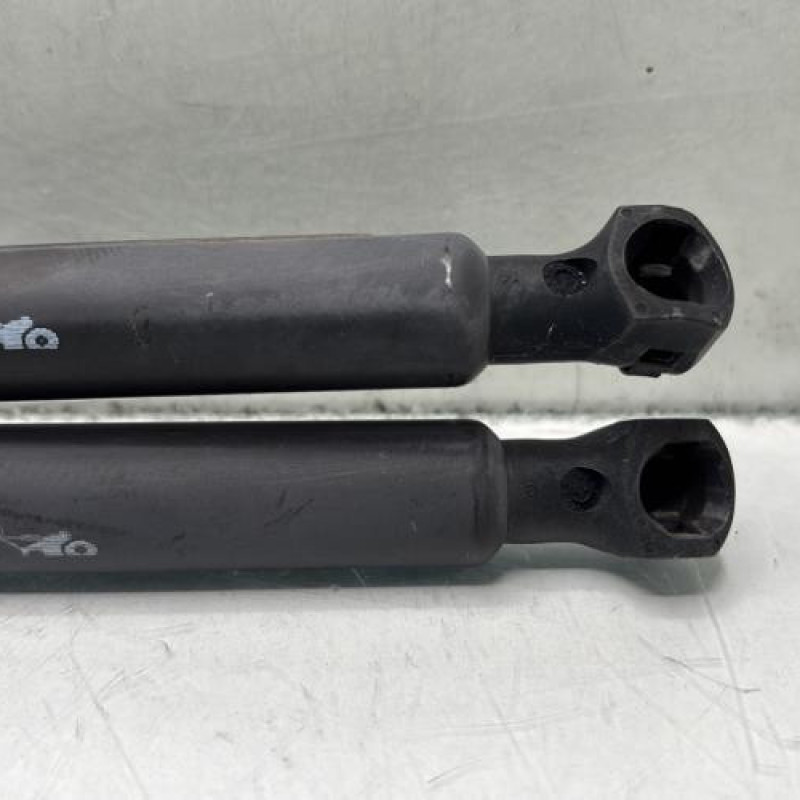 Verin de coffre PEUGEOT 207 Photo n°3