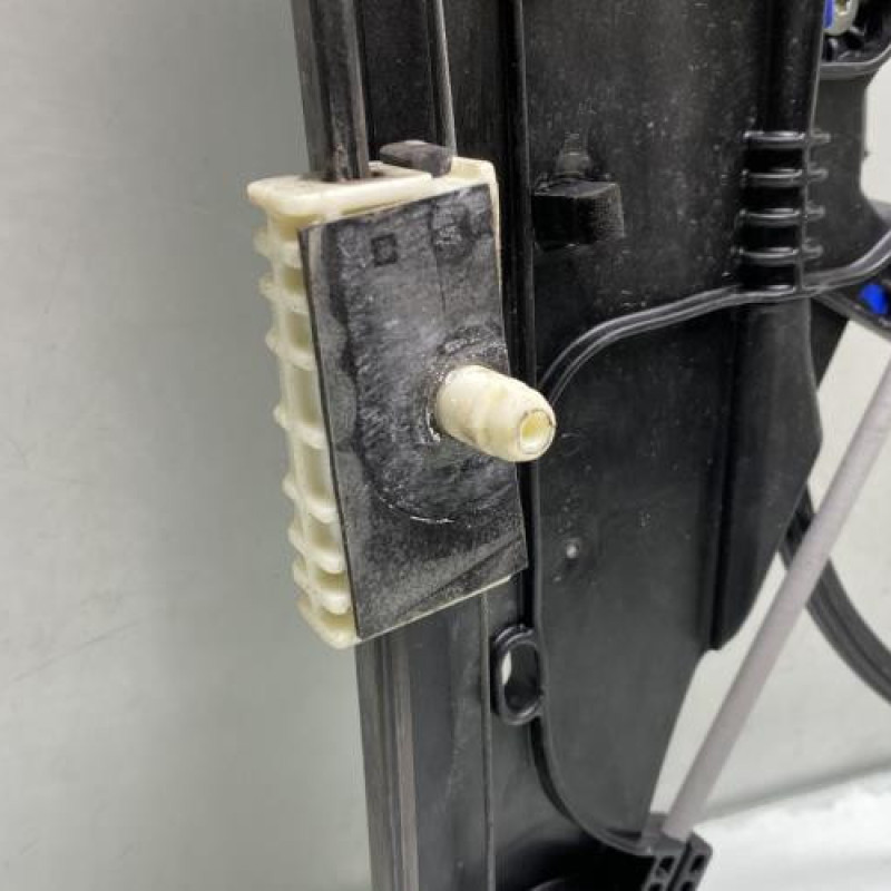 Leve vitre electrique avant droit PEUGEOT 5008 2 Photo n°2