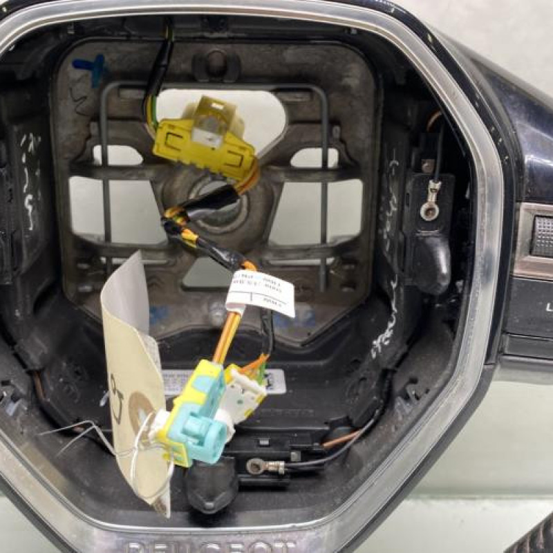 Volant PEUGEOT 5008 2 Photo n°3