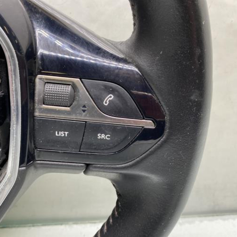 Volant PEUGEOT 5008 2 Photo n°4