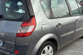 Crochet de remorquage RENAULT SCENIC 2