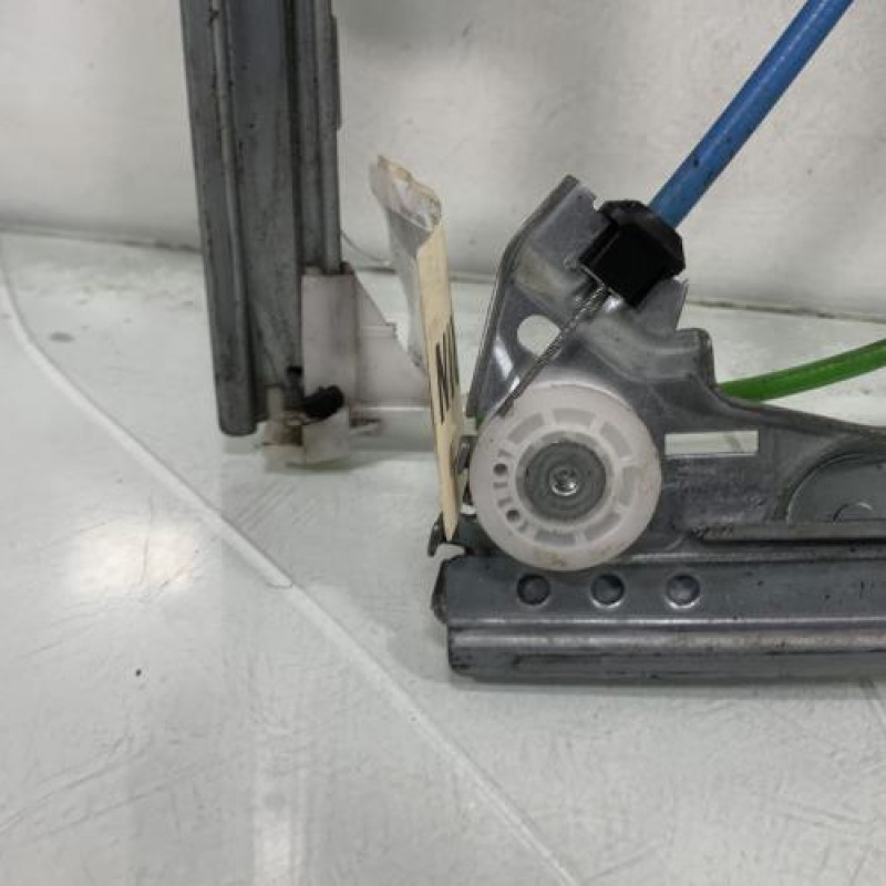 Leve vitre electrique avant gauche RENAULT VEL SATIS Photo n°9