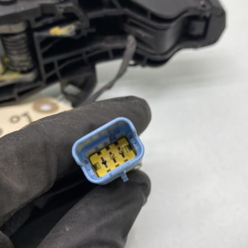 Poignee porte avant gauche PEUGEOT 308 2 Photo n°3