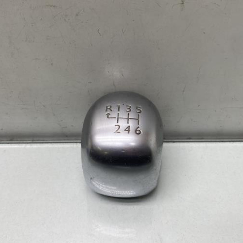 Pommeau de vitesses PEUGEOT 308 2 Photo n°1