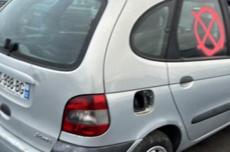 Feu arriere stop central RENAULT SCENIC 1