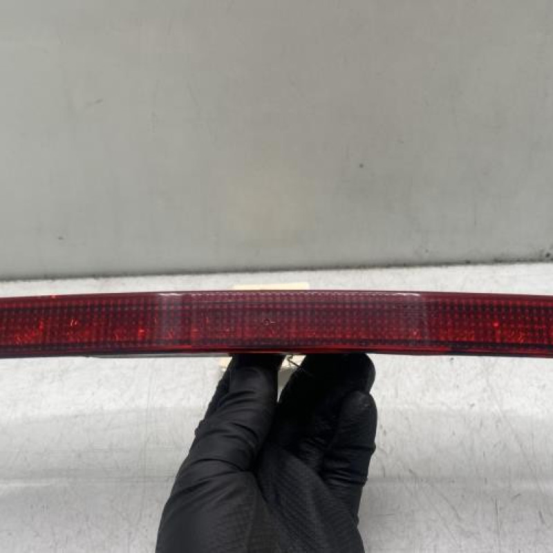 Feu arriere stop central RENAULT CLIO 2 Photo n°1