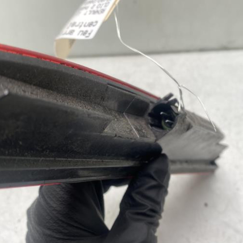 Feu arriere stop central RENAULT CLIO 2 Photo n°4