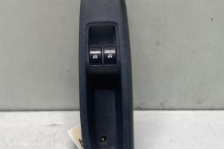 Interrupteur de leve vitre avant gauche RENAULT CLIO 2 Photo n°1