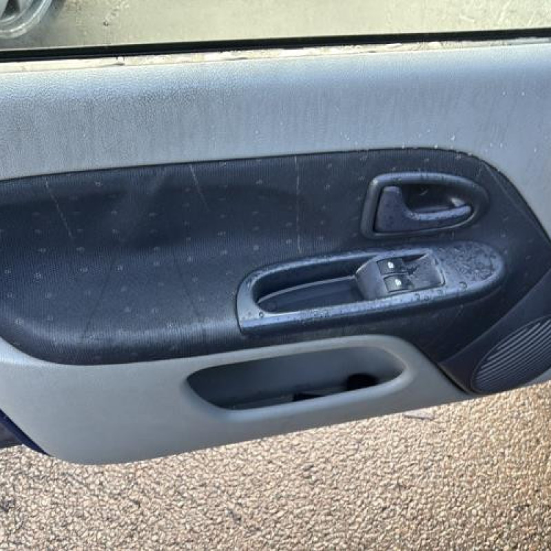 Moteur essuie glace arriere RENAULT CLIO 2 Photo n°14