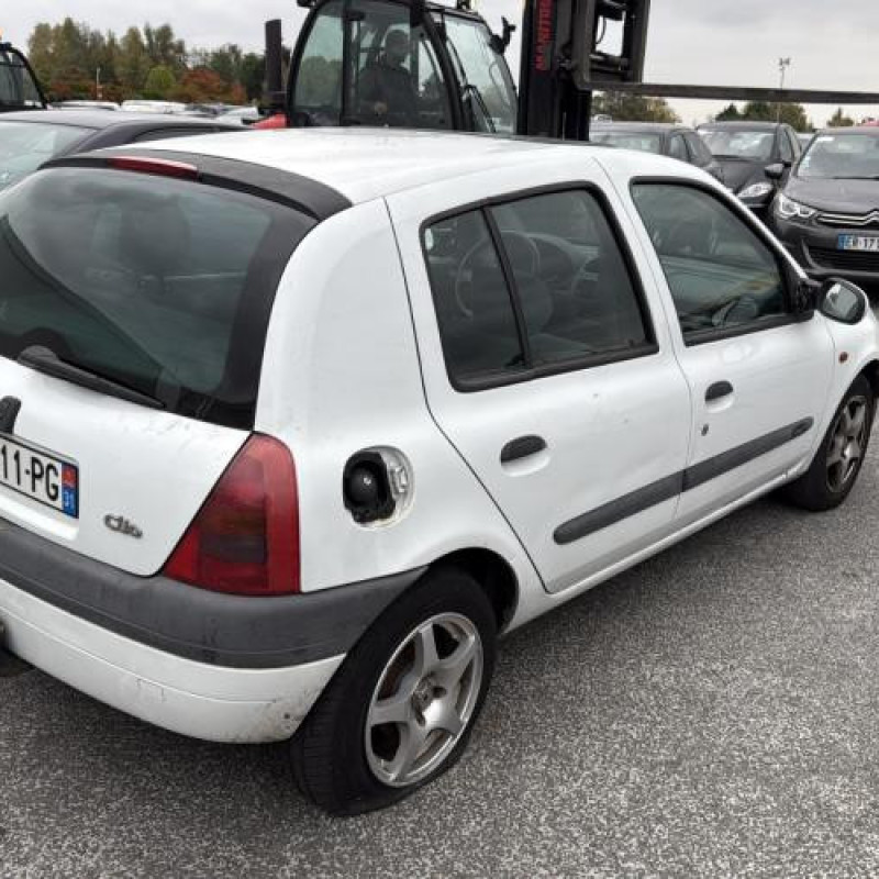 Moteur essuie glace arriere RENAULT CLIO 2 Photo n°7