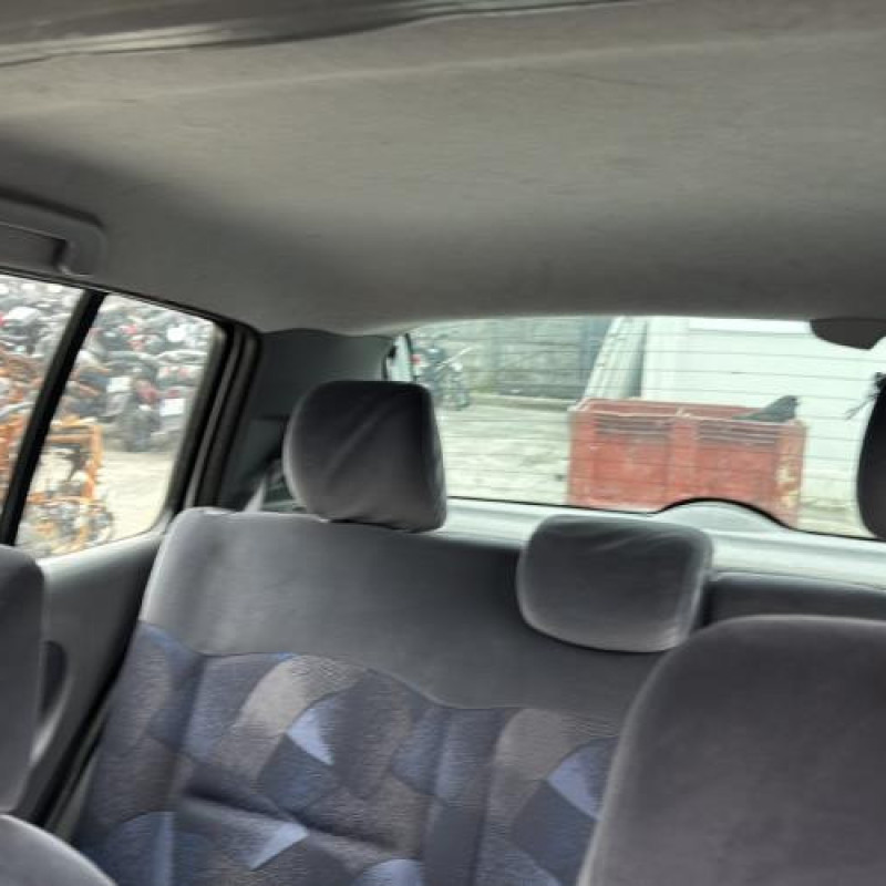 Moteur essuie glace arriere RENAULT CLIO 2 Photo n°10