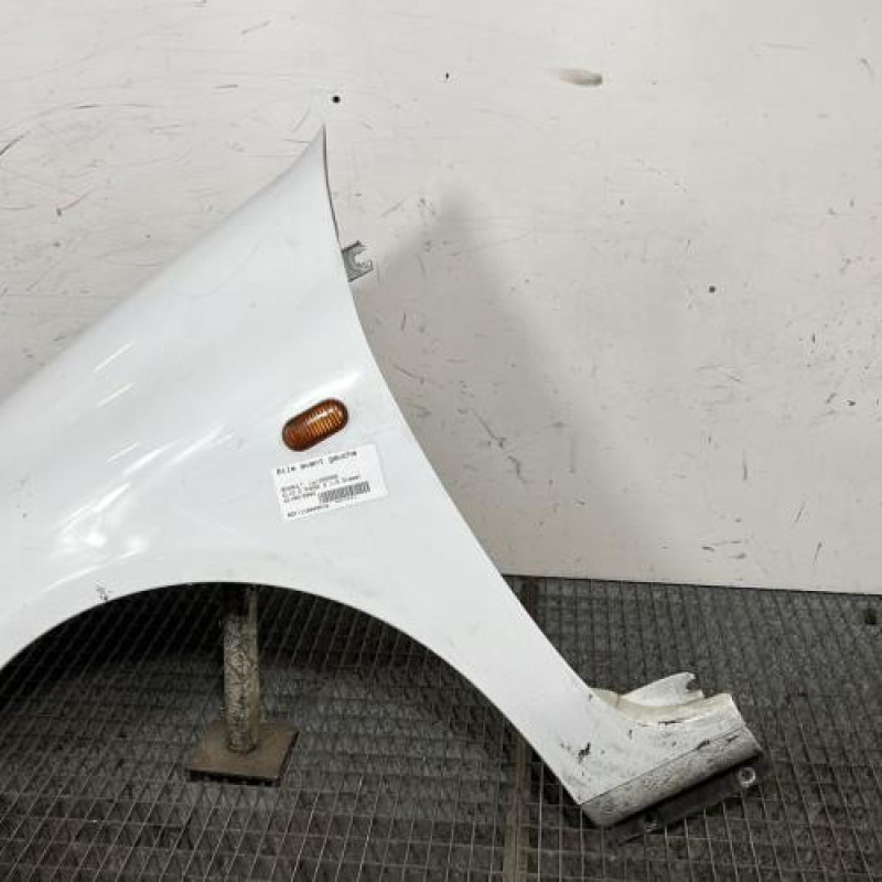 Aile avant gauche RENAULT CLIO 2 Photo n°3