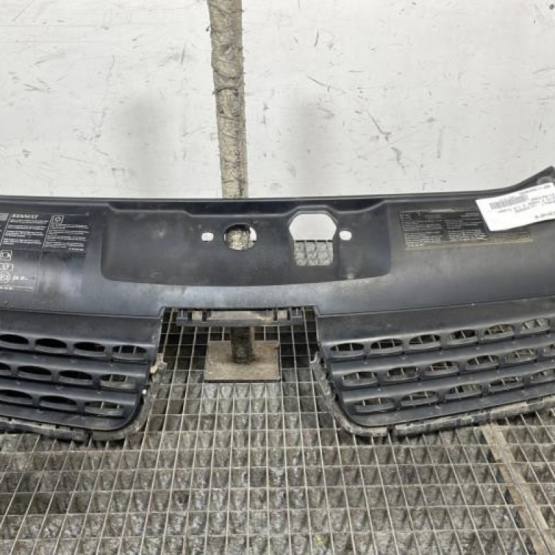 Calandre RENAULT CLIO 2 Photo n°1