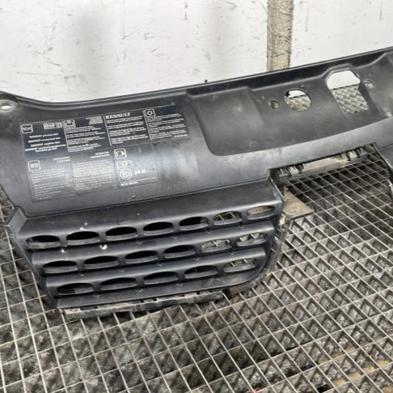 Calandre RENAULT CLIO 2 Photo n°2