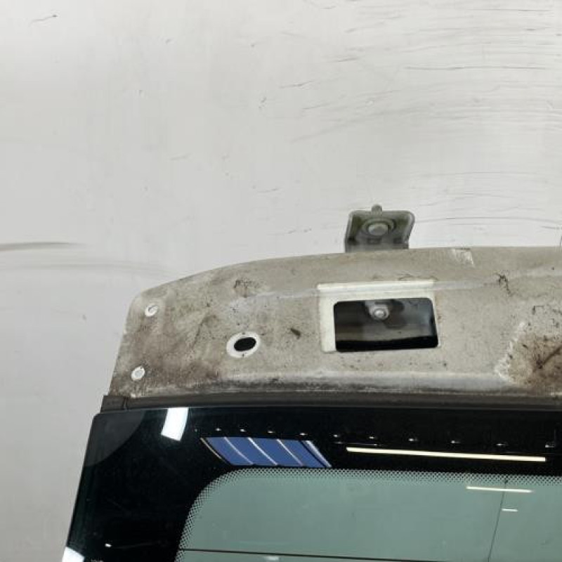 Malle/Hayon arriere RENAULT CLIO 2 Photo n°2