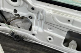 Malle/Hayon arriere RENAULT CLIO 2